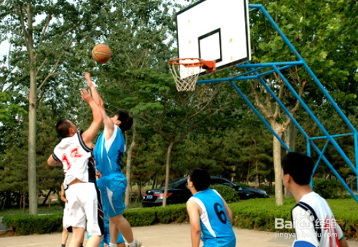 怎样打篮球锻炼身体？