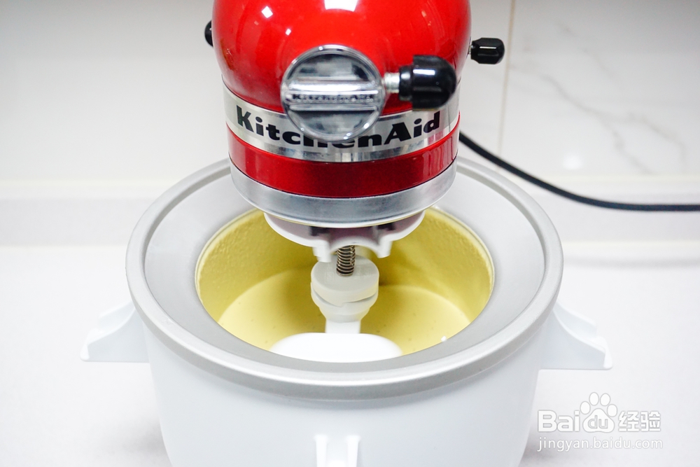 一个人做开心果冰淇淋