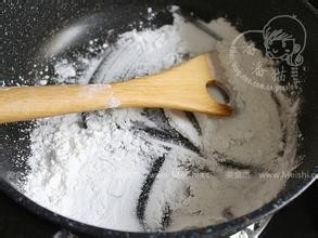 草莓大福和草莓班戟的做法