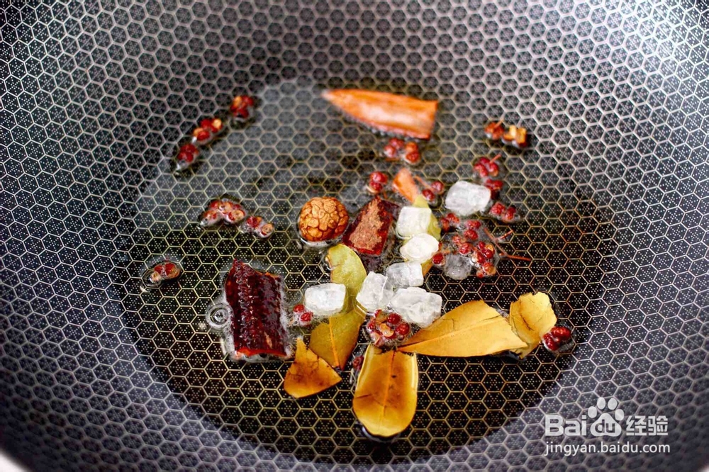 怎么做萝卜双椒啤酒炖鸭