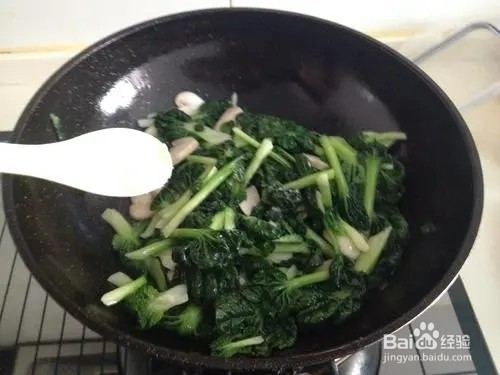 塔塔菜炒口蘑