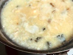 肉丝三蛋粥的做法