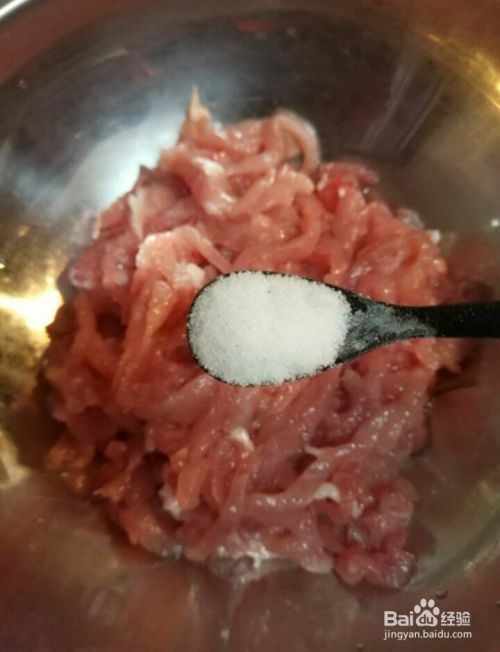 如何制作京酱肉丝？