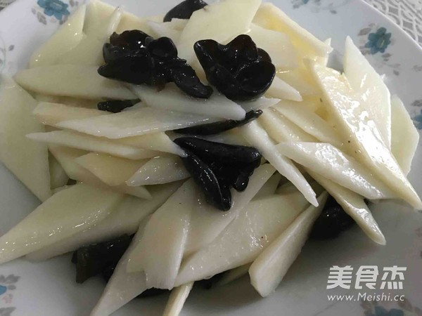 黑木耳炒山药
