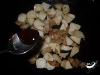 五花肉炒杏鲍菇的做法