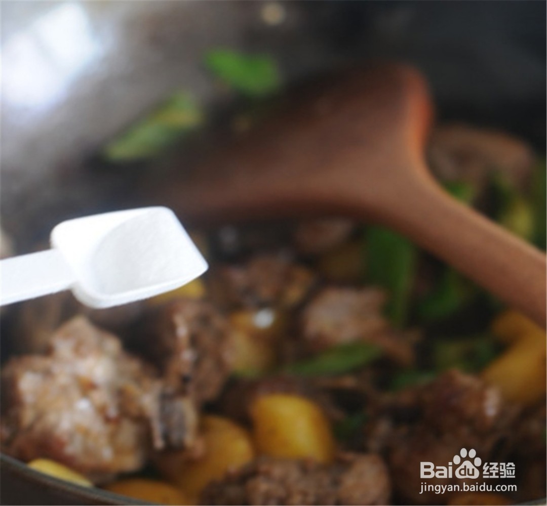 家常美食—土豆烧排骨