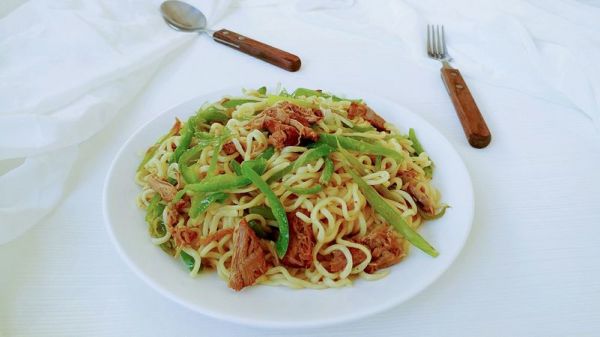 芹椒牛肉葱炒面