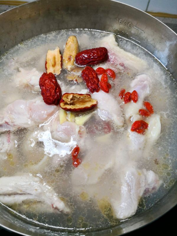 #美食视频挑战赛# 椰子鸡汤