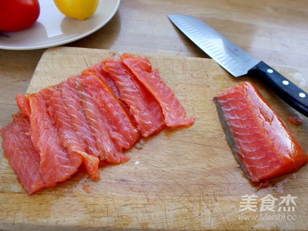 三文鱼炒鸡蛋三明治