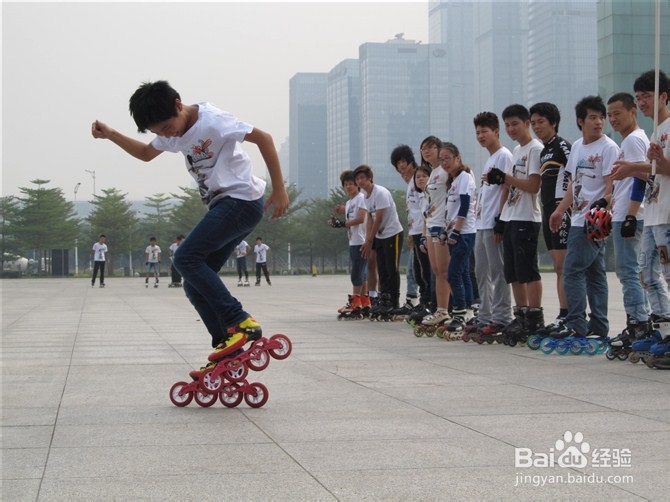 如何学习溜冰