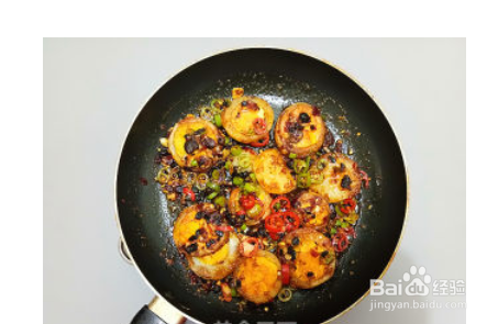 鲜香下饭香辣金钱蛋的做法步骤