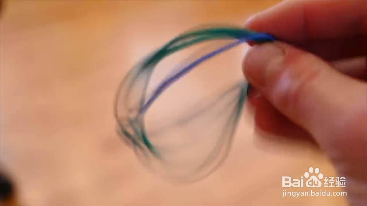 用铅笔就能做手机支架，而且横竖屏随意切换