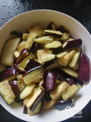红烧肉末茄子的做法