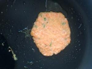 如何做出好吃的胡萝卜鸡蛋饼