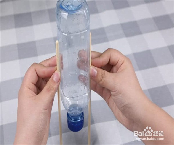 出门旅游期间家里的花草怎么浇水