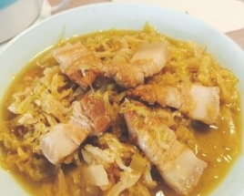炖酸菜五花肉的家常做法