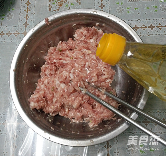 萝卜粉条肉圆汤