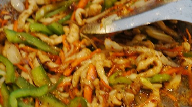 如何制作黑椒肉丝意面