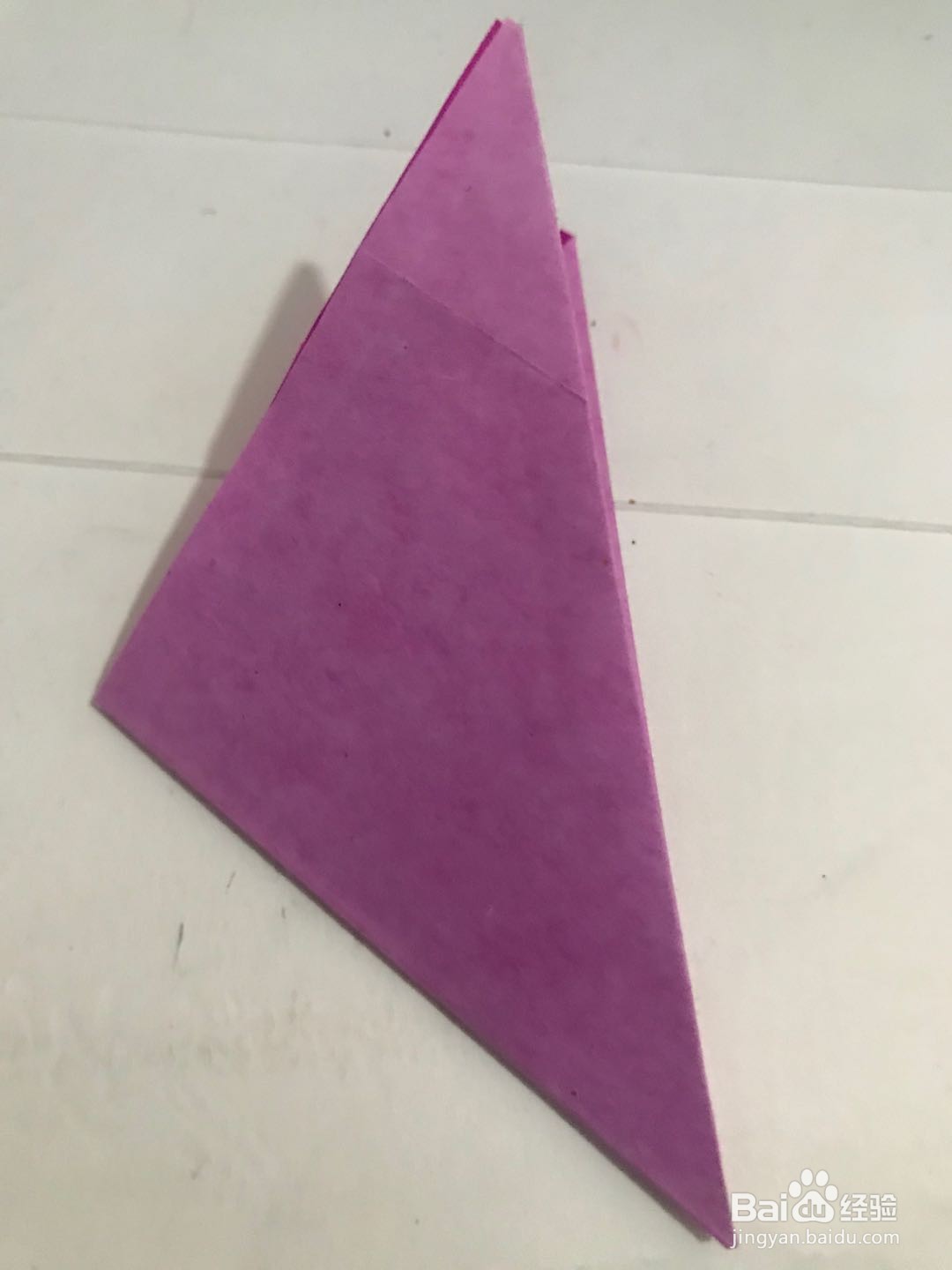 幼儿园手工启蒙 怎样用彩纸剪一块漂亮的桌布