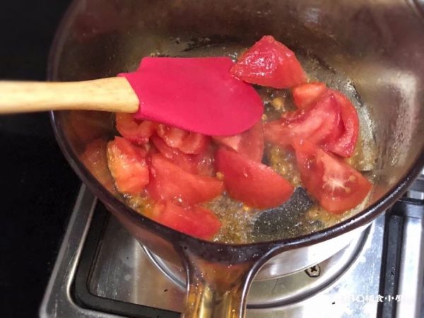 香煎银鳕鱼烩番茄豆泥