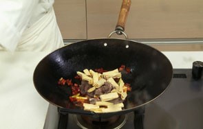 美味的腐竹焖牛腩