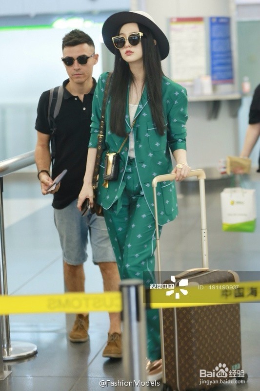 明星的机场穿搭