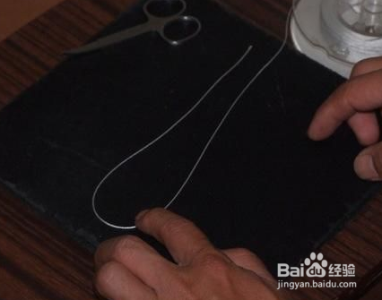 如何让卷曲的鱼线变直