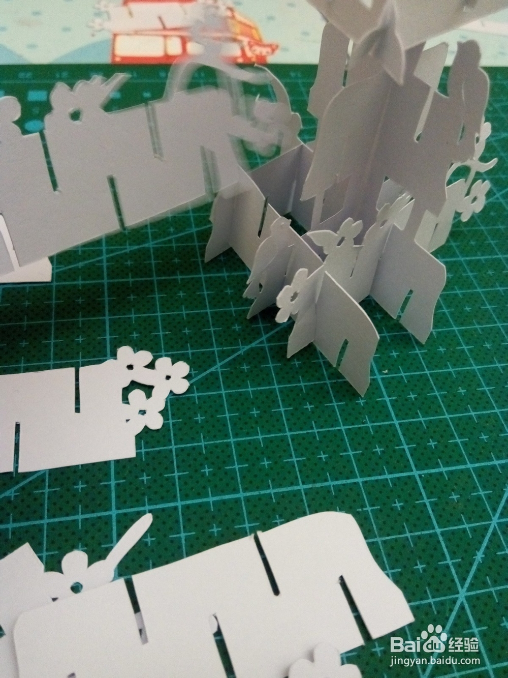 DIY手工剪纸3D立体鸟屋