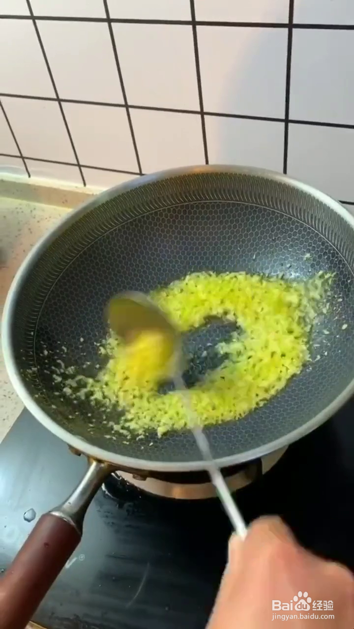 如何炒出好吃的蒜香花甲？