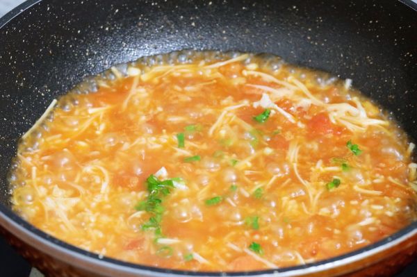 番茄金针菇烩饭