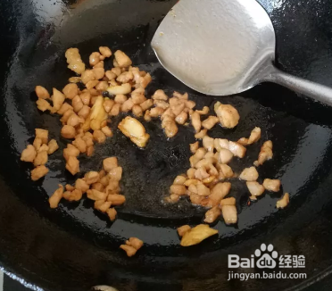 秋葵炒肉丁的家常做法是怎么样的呢？