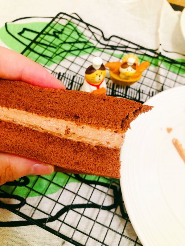 巧克力蛋糕三明治