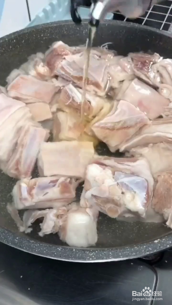 如何制作好吃的砂锅炖羊肉？