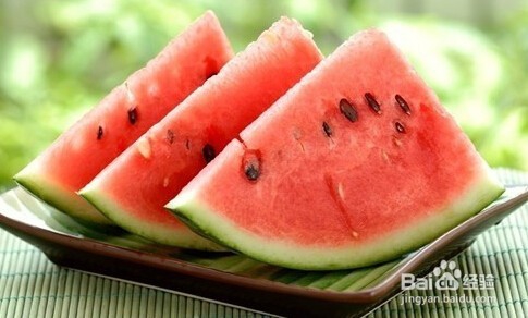 西瓜的功效与作用和吃西瓜注意事项