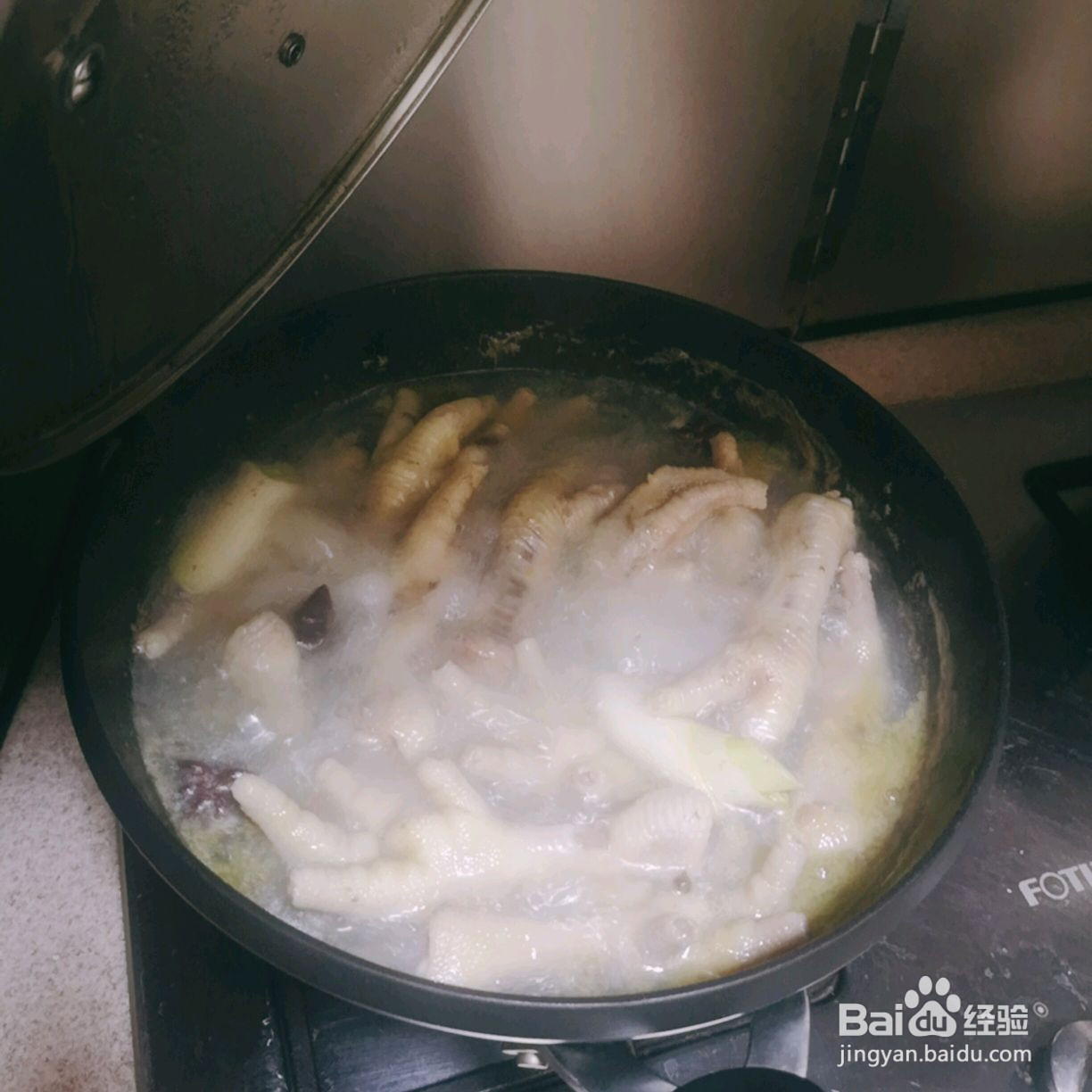 酸辣无骨鸡脚的做法