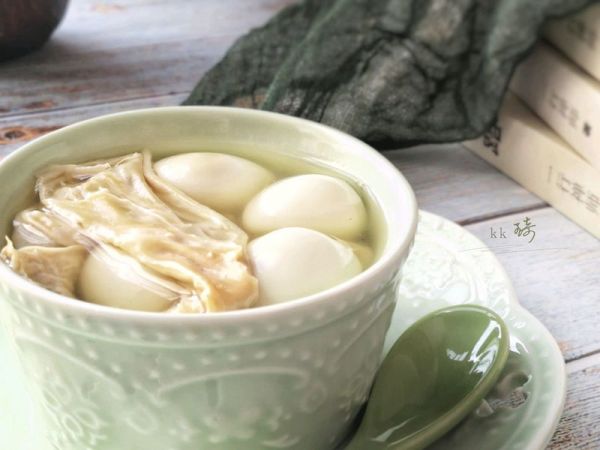 鹌鹑蛋腐竹糖水