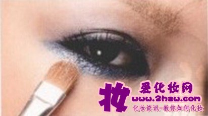 怎么变身摇滚Party妆容