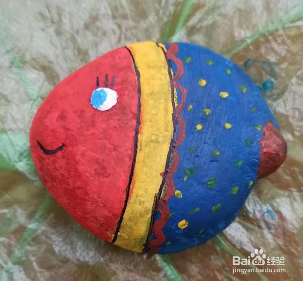 石头画——如何把石头画成可爱的小鱼