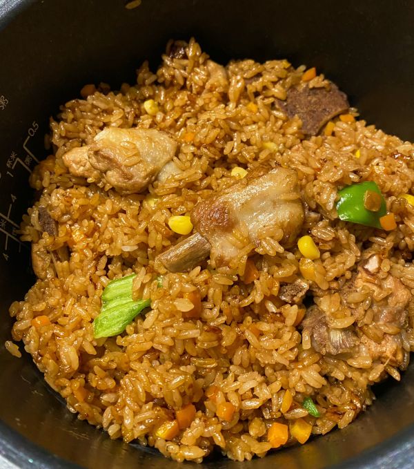 电饭煲快手排骨焖饭