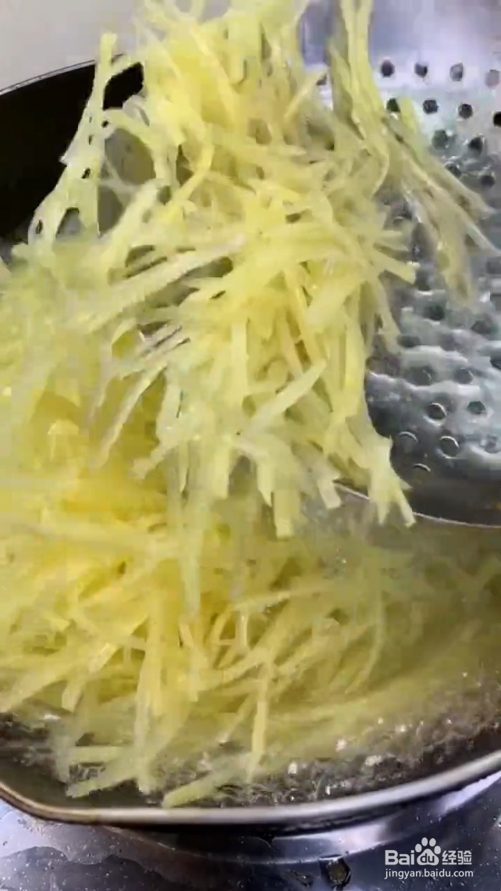 如何自制美味好吃的家常凉拌土豆丝
