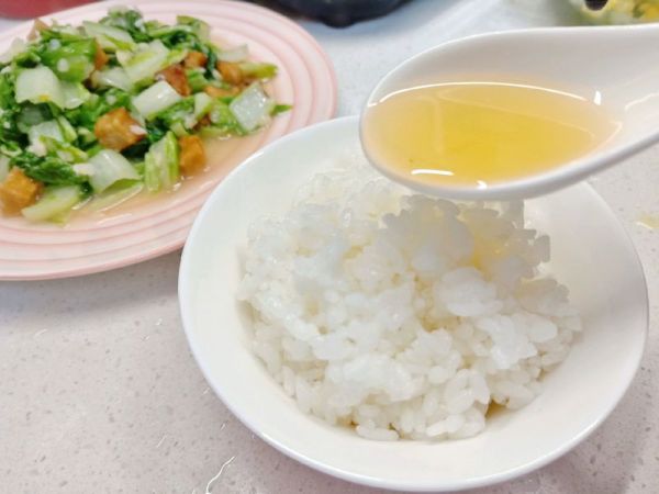 油渣小白菜+猪油拌饭（童年的回忆)