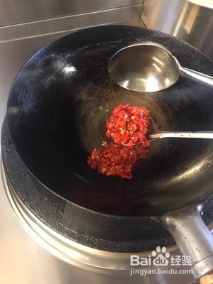 食补养生剁椒鱼头