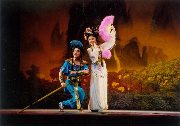 请问有句歌词是<刘海哥,你是我的夫哦.>是什么歌名