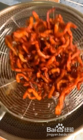 如何制作干煸肉丝？