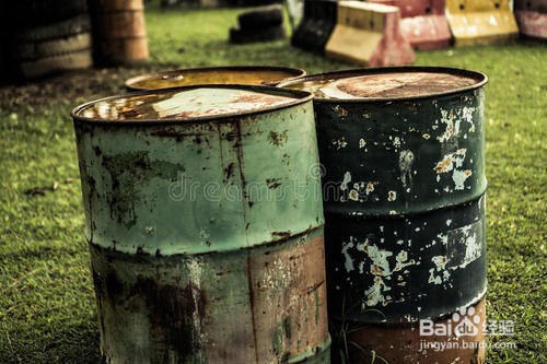 如何清洗汽油桶里的铁锈