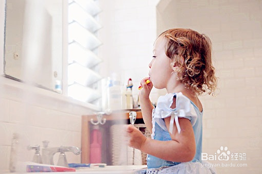 如何帮助宝宝养成爱刷牙的好习惯?