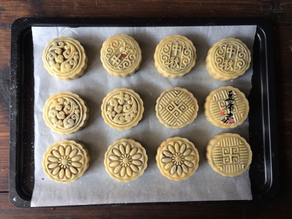 红糖枣泥豆沙月饼