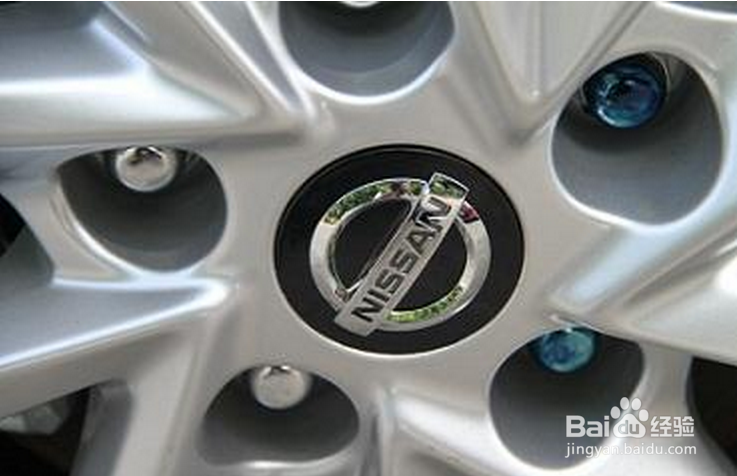 4S店买车，选高配国产车还是低配的日系车