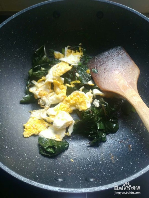 如何制作地瓜叶虾酱炒鸡蛋