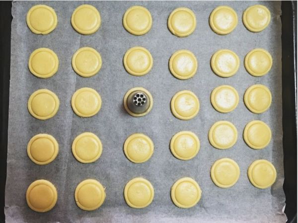 宝宝米粉纽扣饼干